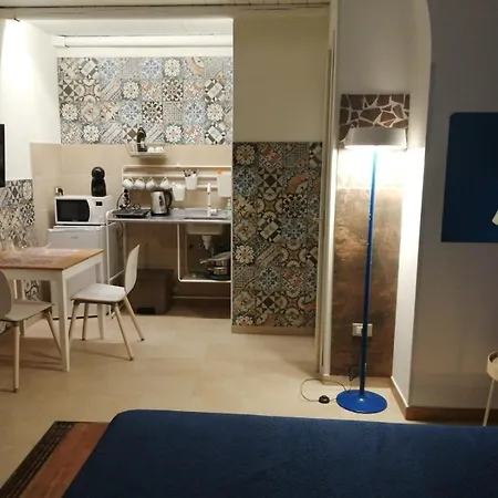 Πανσιόν Domus Vacanze Civico Del Mare 3*
