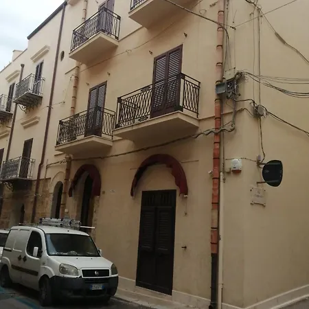 Πανσιόν Domus Vacanze Civico Del Mare 3*