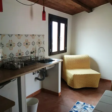 Domus Vacanze Civico Del Mare Πανσιόν Castellammare del Golfo
